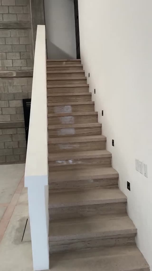 Escalera a mezzanine